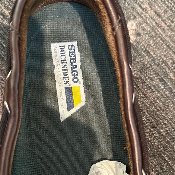 Sebago Brown Leather Boat Shoes with Classic Design - Picture 3 of 5
